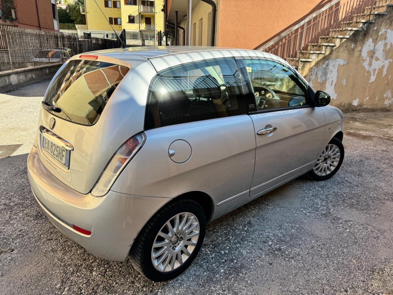Lancia Ypsilon 1.2 69 CV 5 porte S&S Platinum