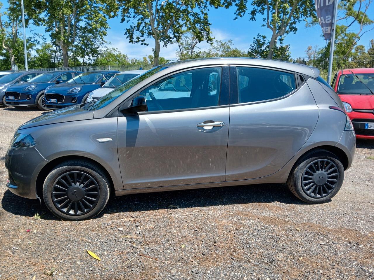 Lancia Ypsilon 1.0 FireFly 5p S&S Hybryd Gold
