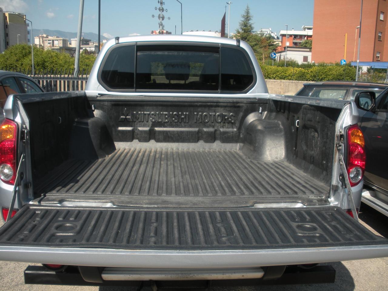 Mitsubishi L200 2.5 DI-D/178CV DC Intense Plus DPF