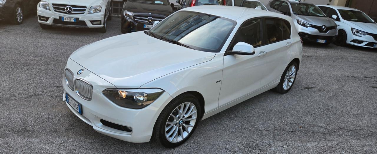 Bmw 118 118d 5p. Urban