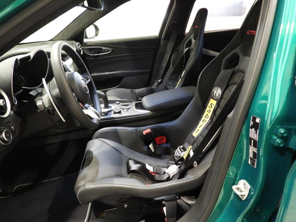 Alfa Romeo Giulia 2.9 V6 Bi-Turbo GTAm AT8