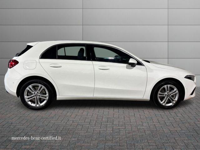 MERCEDES-BENZ A 250 e hybrid EQ Progressive Advanced