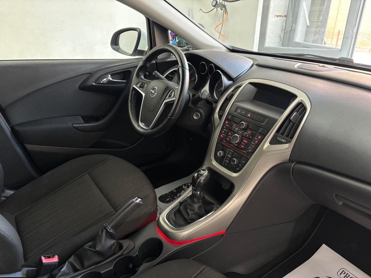 Opel Astra 1.7 CDTI 110CV 5 porte Cosmo