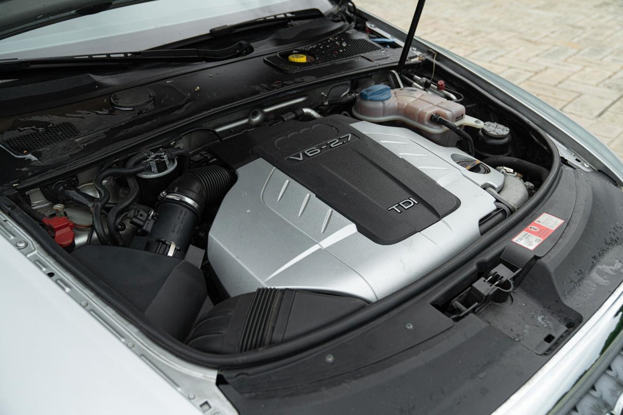 Audi A6 V6 2.7 - AUD00025