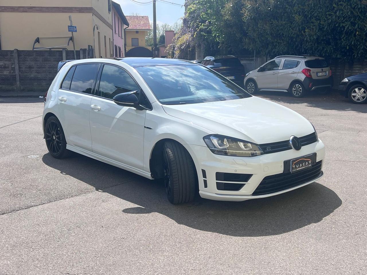 Volkswagen Golf 2.0 TSI R #10432