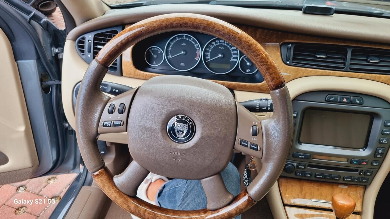 Jaguar X-Type 2.5 V6 24V cat Executive