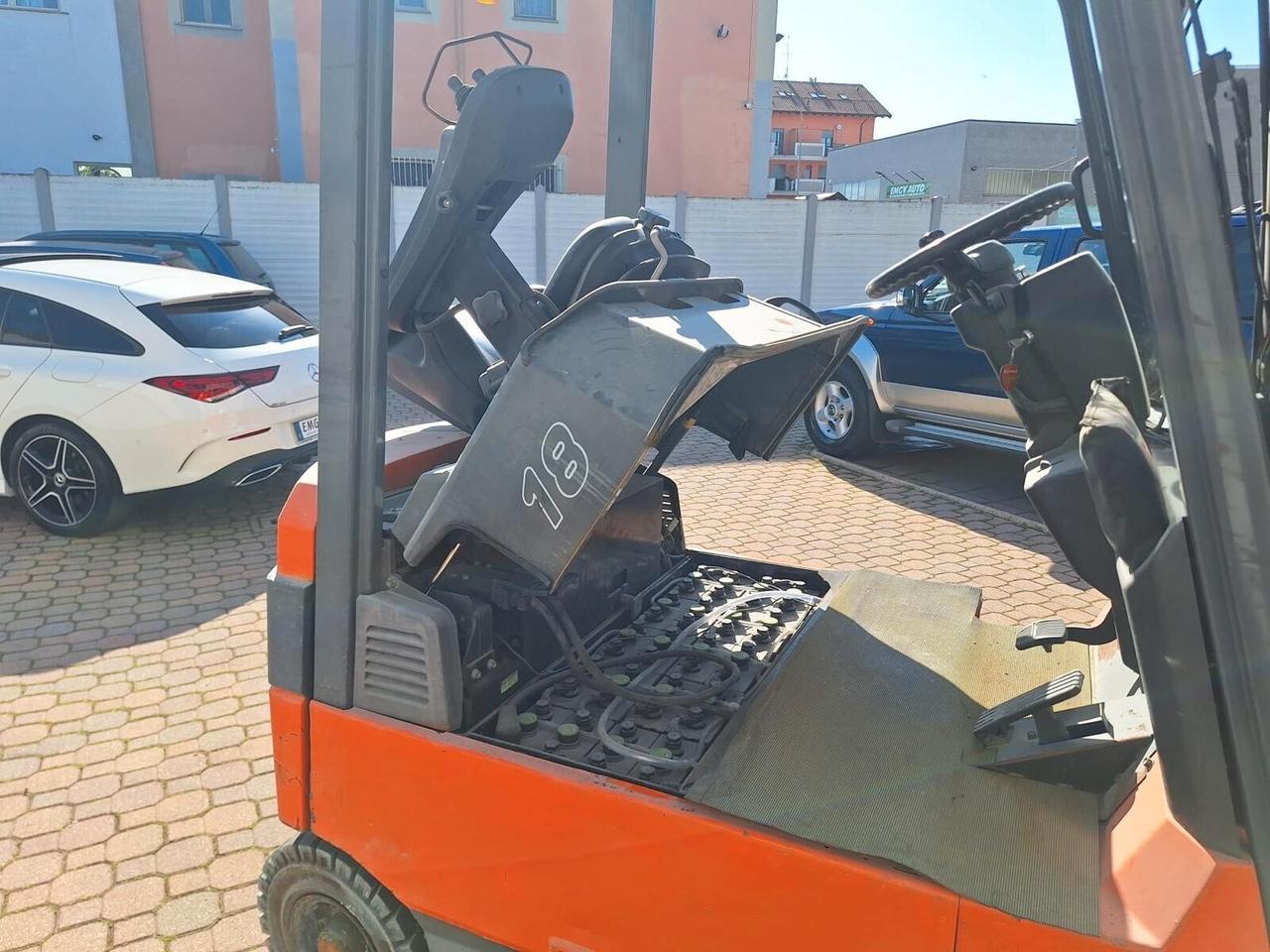 Force Toyota 18 q.li.2004,, Elevatore