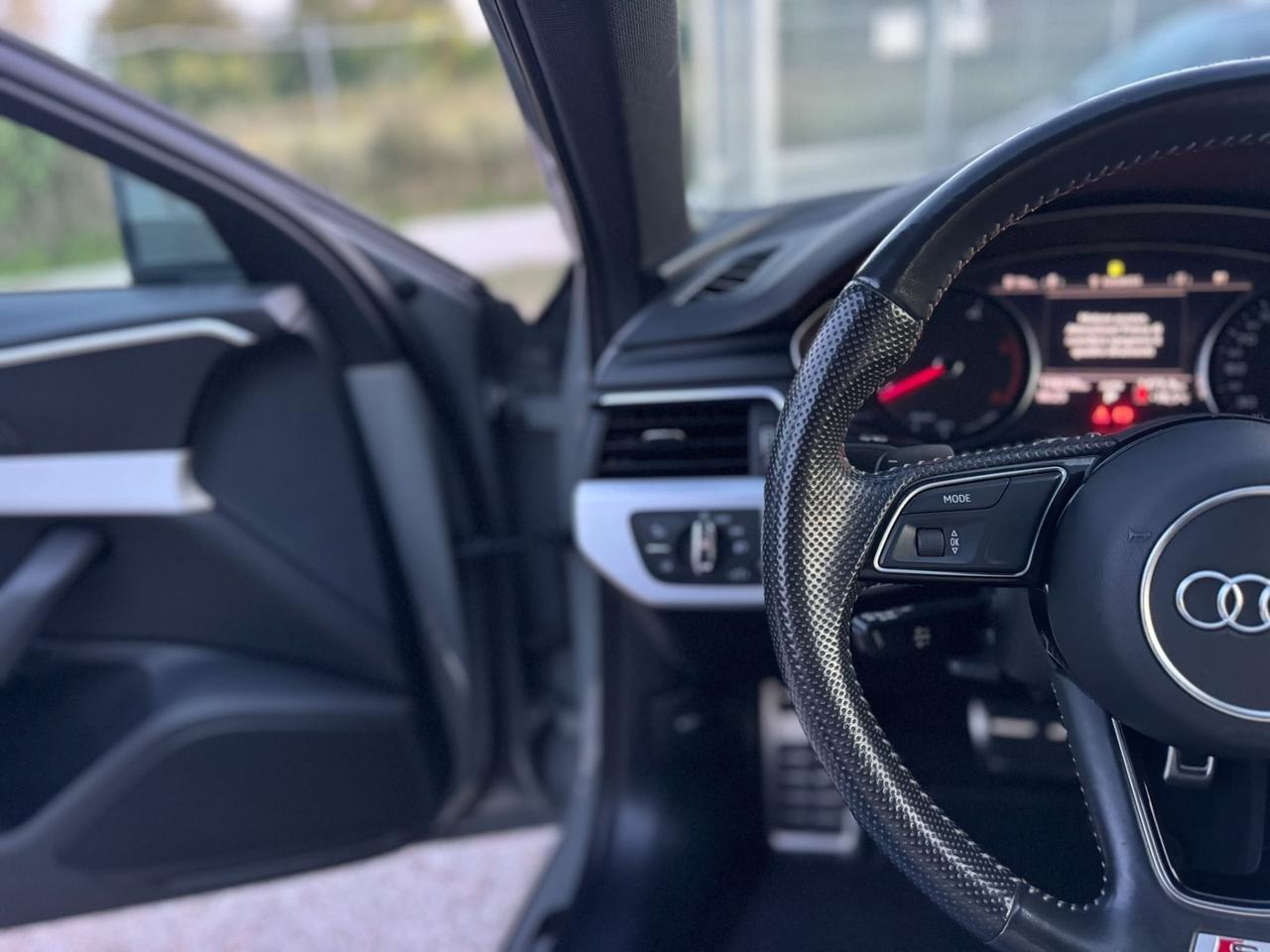 Audi A4 Avant 40 TDI quattro S tronic Line edition