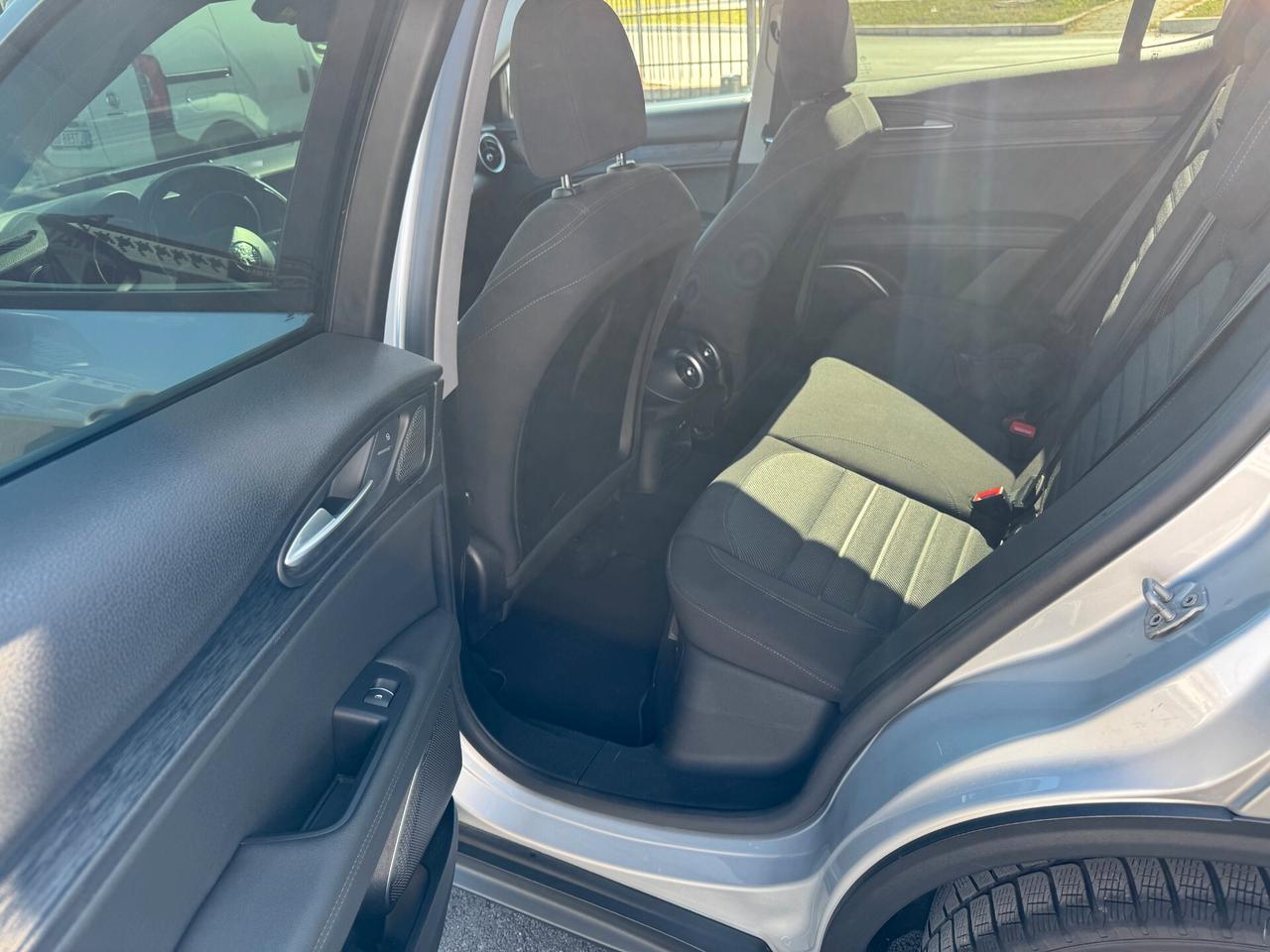 Alfa Romeo Stelvio 2.2 Turbodiesel 160 CV AT8 RWD Business