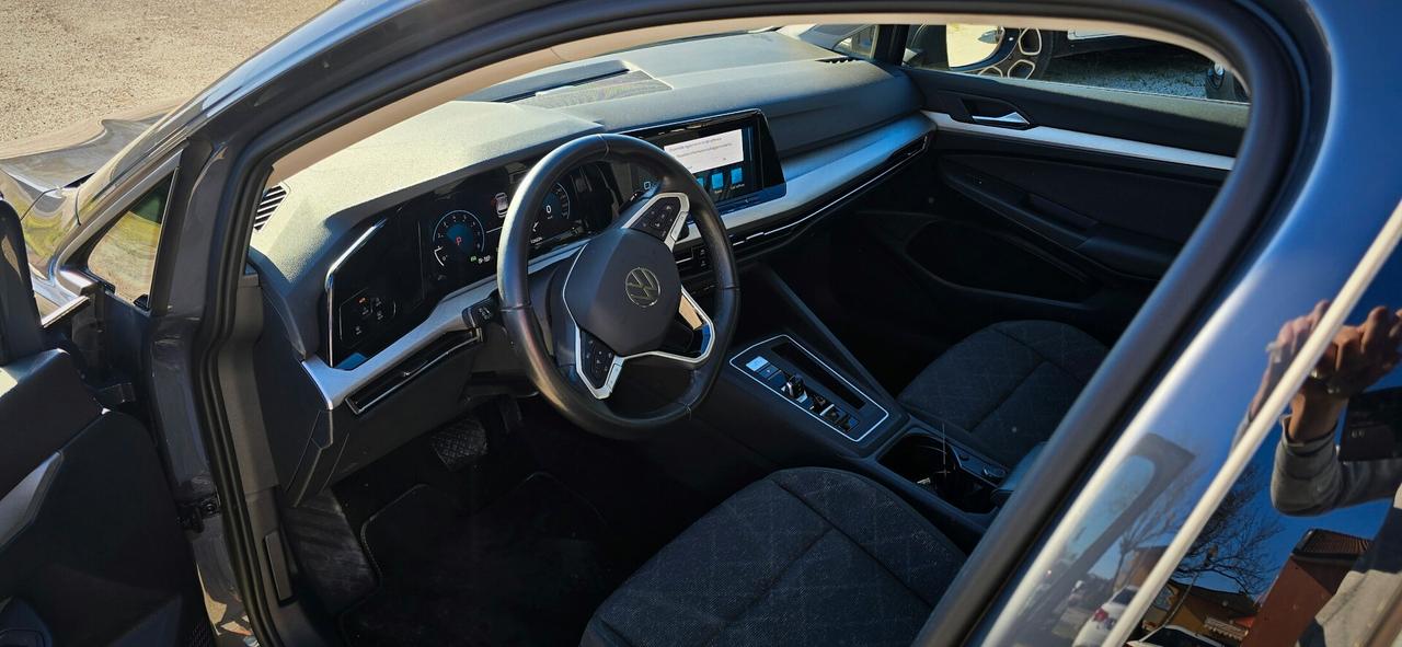 Volkswagen Golf eTSI EVO DSG - 2020