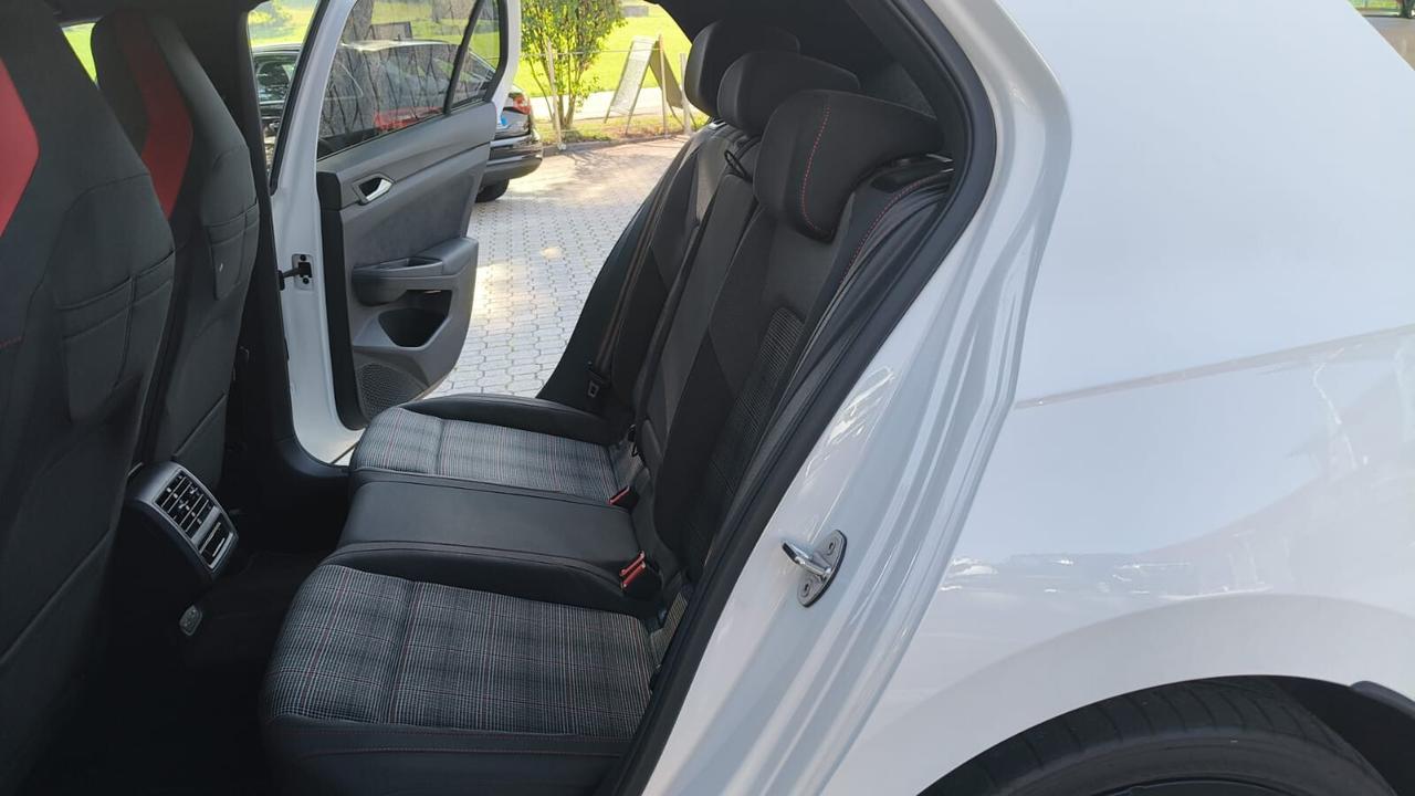VOLKSWAGEN GOLF GTI 2.0 TURBO BENZINA 245CV MANUALE