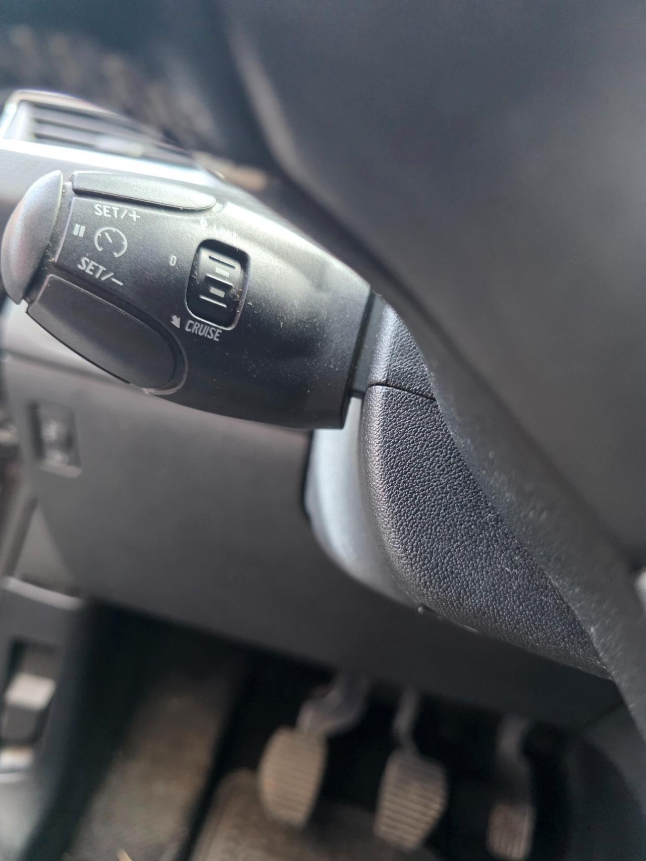 Peugeot 2008 1.6 BlueHDi 100 Allure