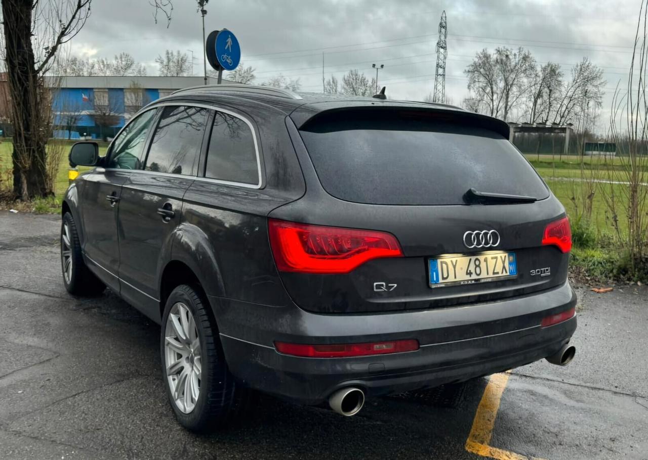 Audi Q7 3.0 TDI Business S-tronic 2009