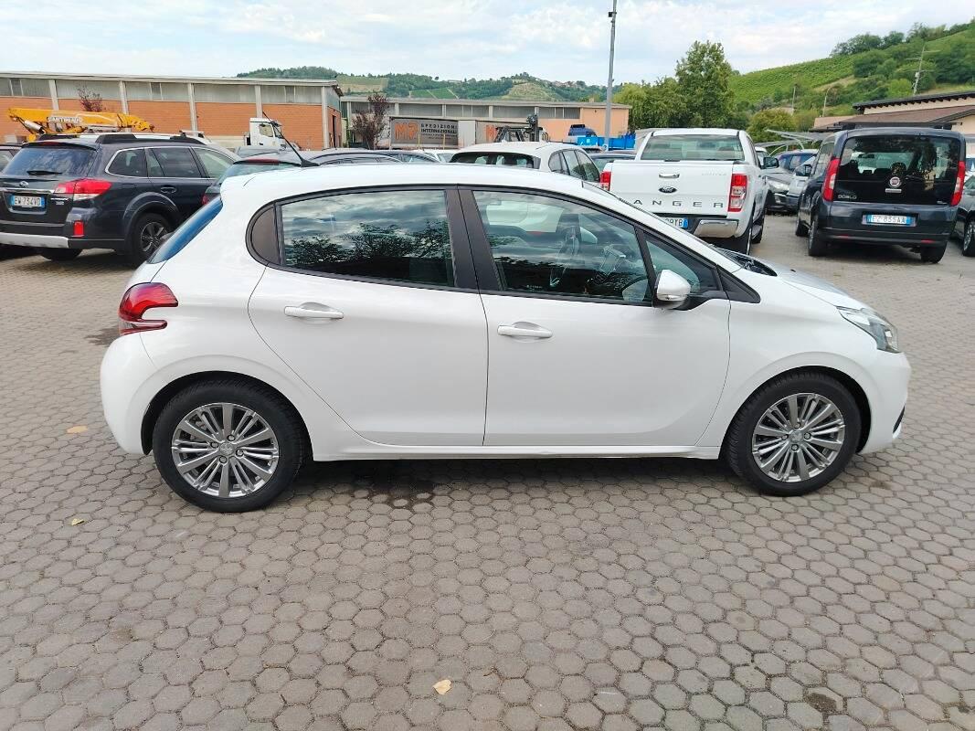 Peugeot 208 1.2 puretech Active s&s 82cv 5p neopatentati