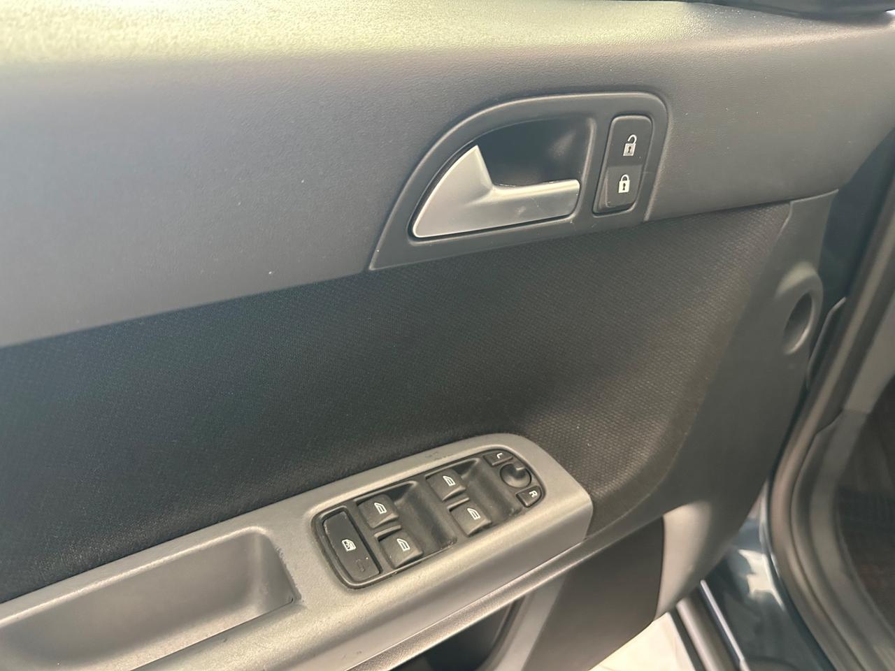 Volvo V50 D2 R-design