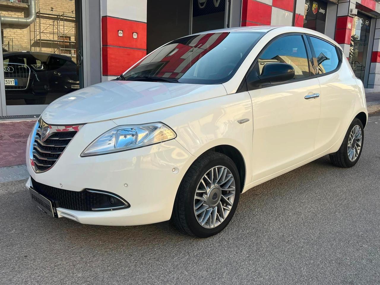 Lancia Ypsilon 1.3 MJT 16V 95 CV 5 porte S&S Gold