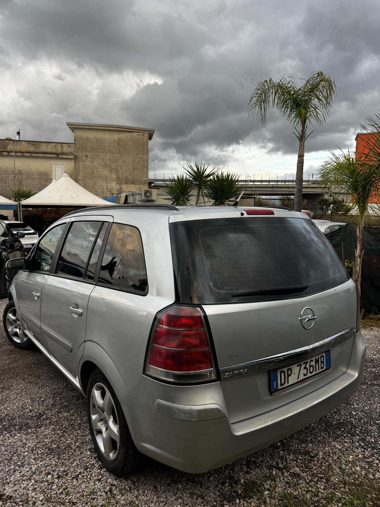 Opel Zafira 1.6 16V VVT Cosmo GPL