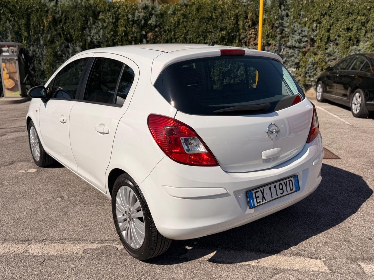 Opel Corsa 1.2 neopatentati GPL garanzia pronto uso