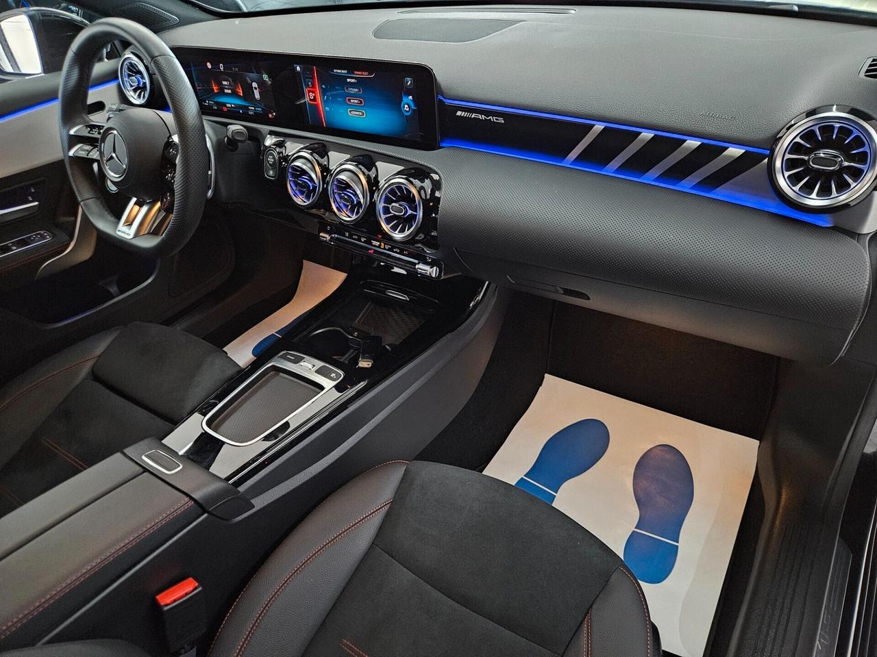 Mercedes-Benz A 35 AMG Line Premium 4matic auto