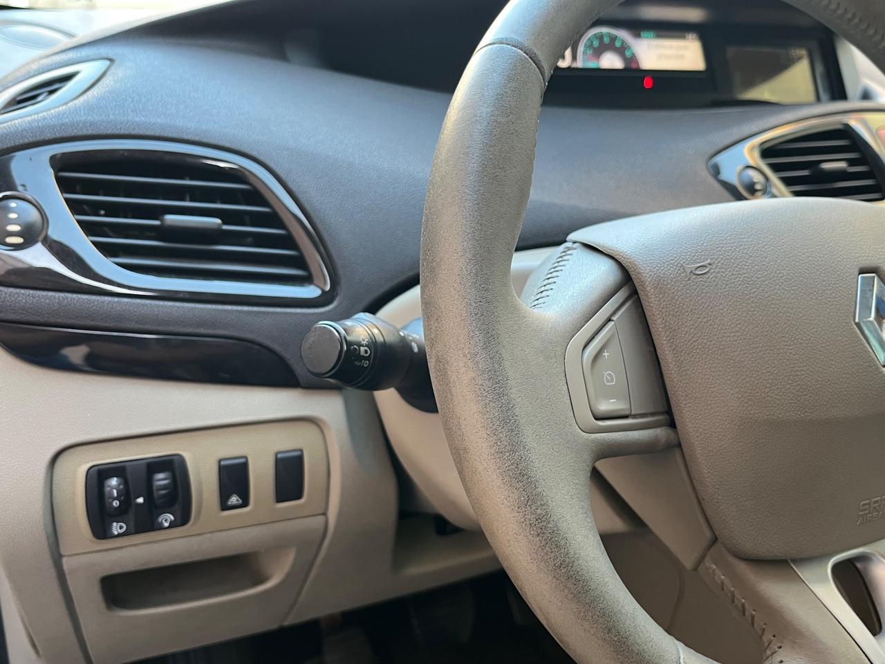 Renault Scénic X-mod 1.9 dCi 130CV