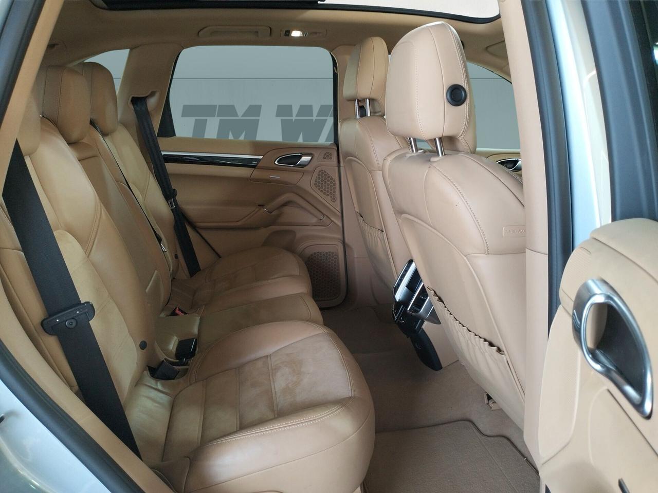 Porsche Cayenne 3.0 Platinum Edition tiptronic