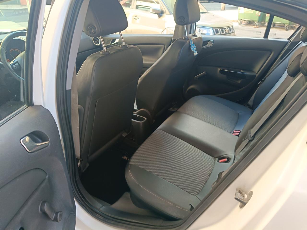 OPEL CORSA 1.2 5 PORTE-NEOPATENTATI-Euro4390