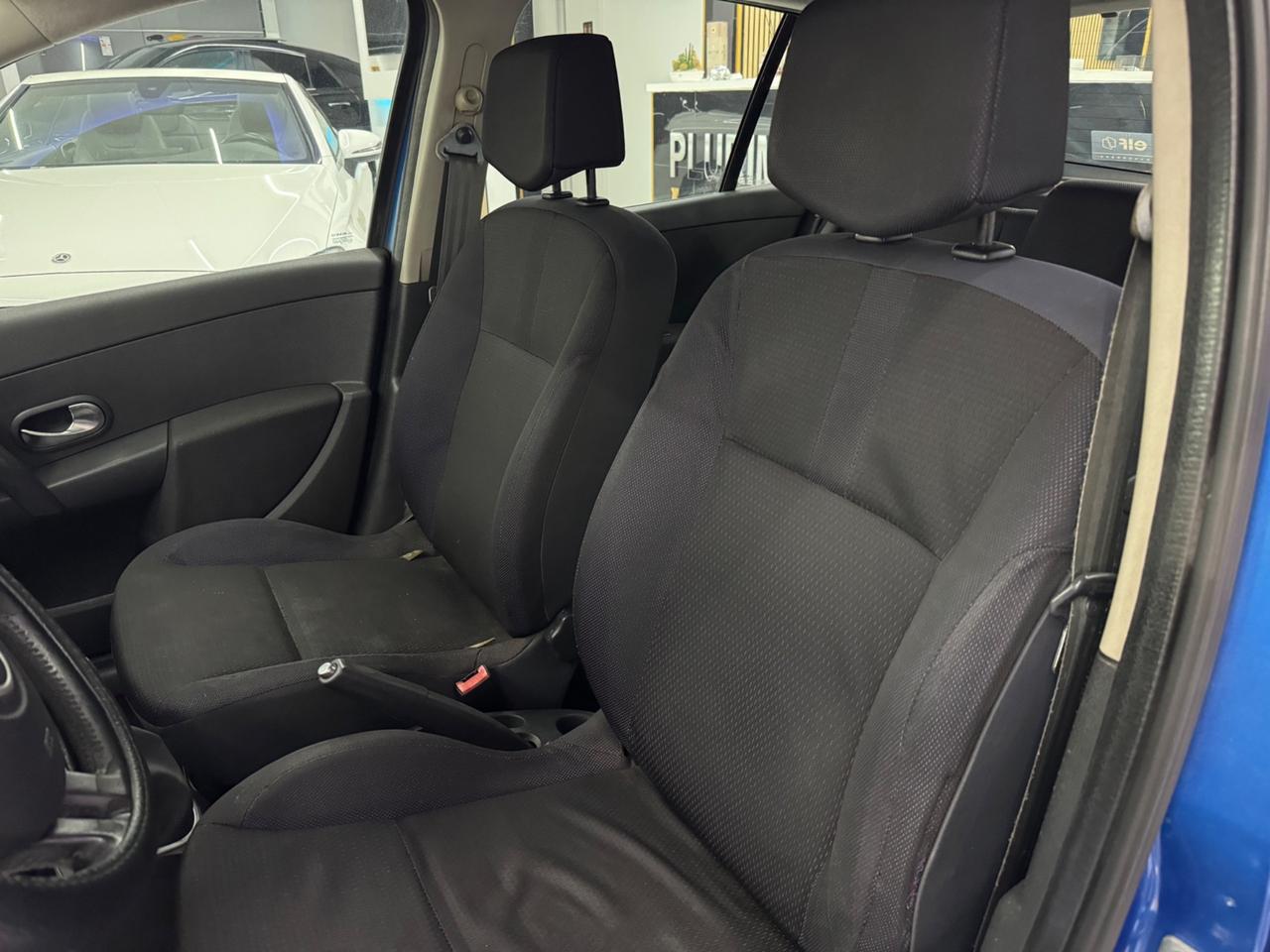 Renault Clio 1.2 16V Luxe-Full Optional