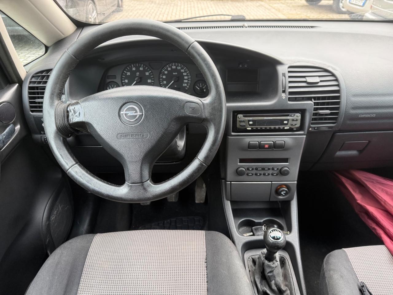 Opel Zafira 7 POSTI