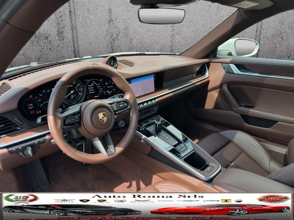 Porsche 911 Carrera 4 Sport Chrono
