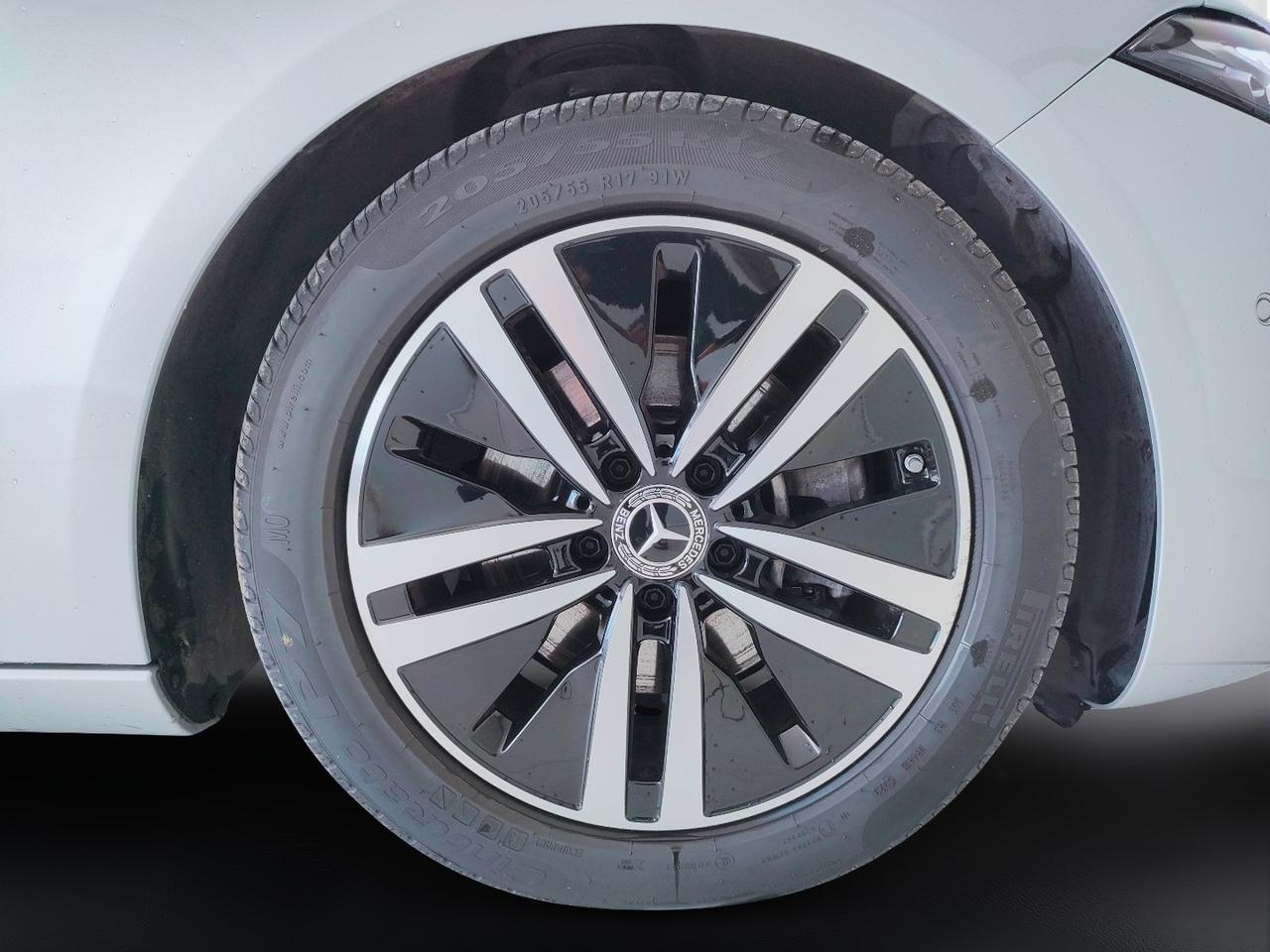 Mercedes-Benz Classe A - W177 2018 - A 180 d Sport auto