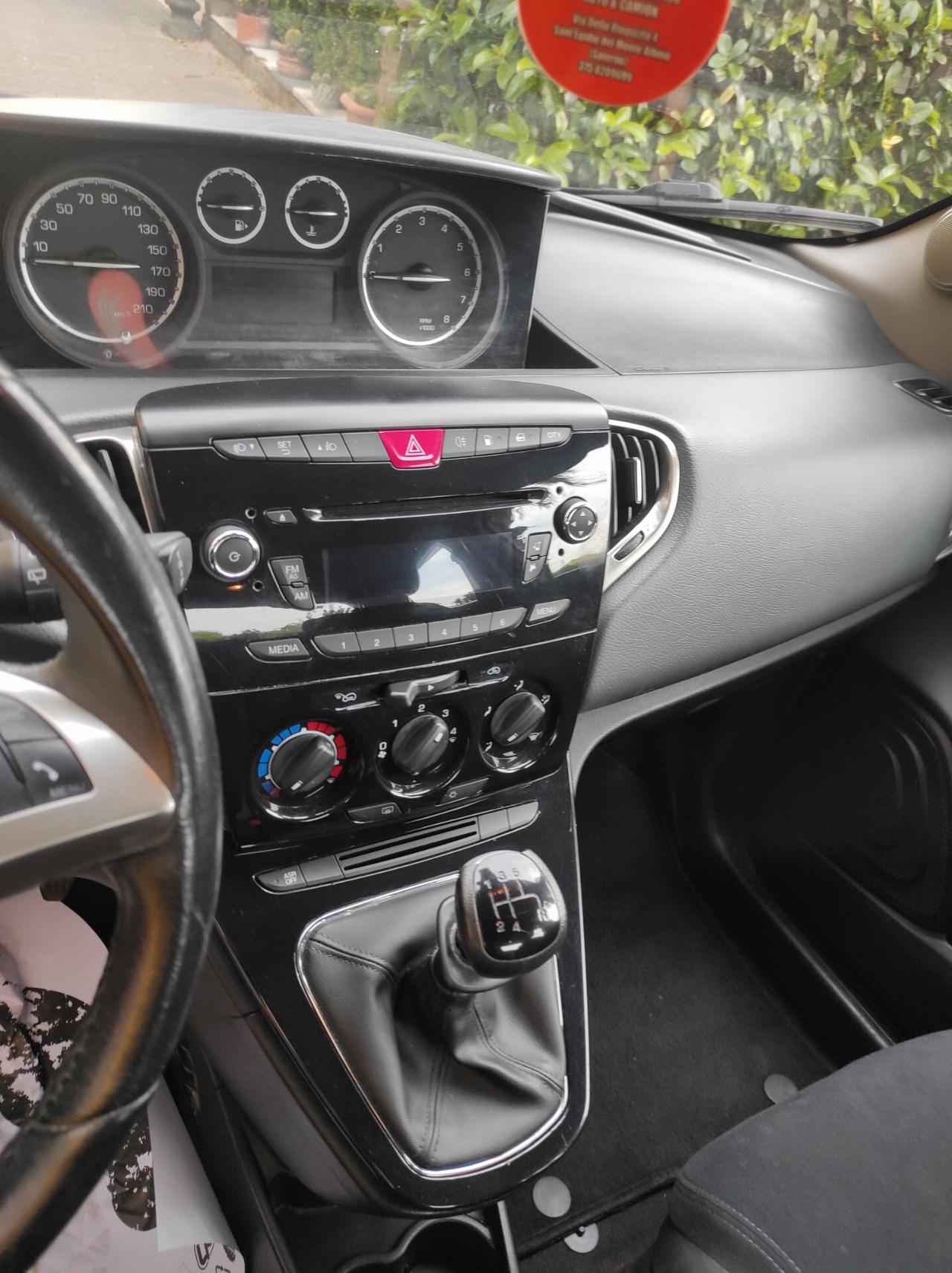 Lancia Ypsilon 2016 0.9 TwinAir Benzina metano LEGA SENSORI BLUETOOTH