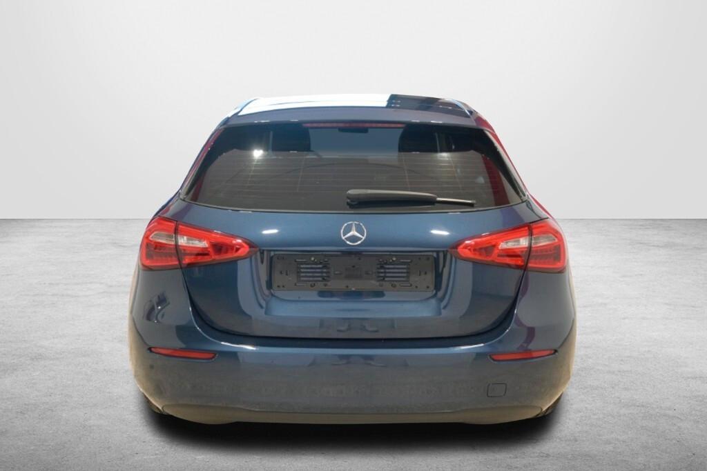 MERCEDES-BENZ A 180D 116CV 6M. BUSINESS SOLUTION ( NAVI - TELECAMERA POST. - CRUISE )
