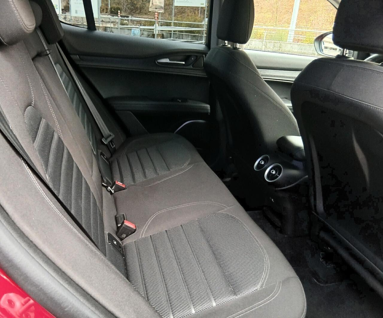 Alfa Romeo Stelvio 2.2 Turbodiesel 160 CV AT8 RWD Business