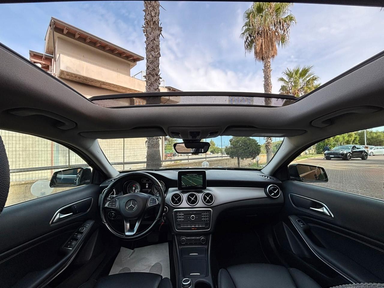 Mercedes-benz GLA 200 d Automatic Sport--/