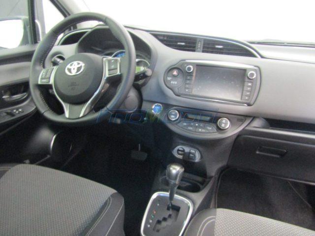 TOYOTA Yaris 1.5 Hybrid 5 porte NEOPATENTATI