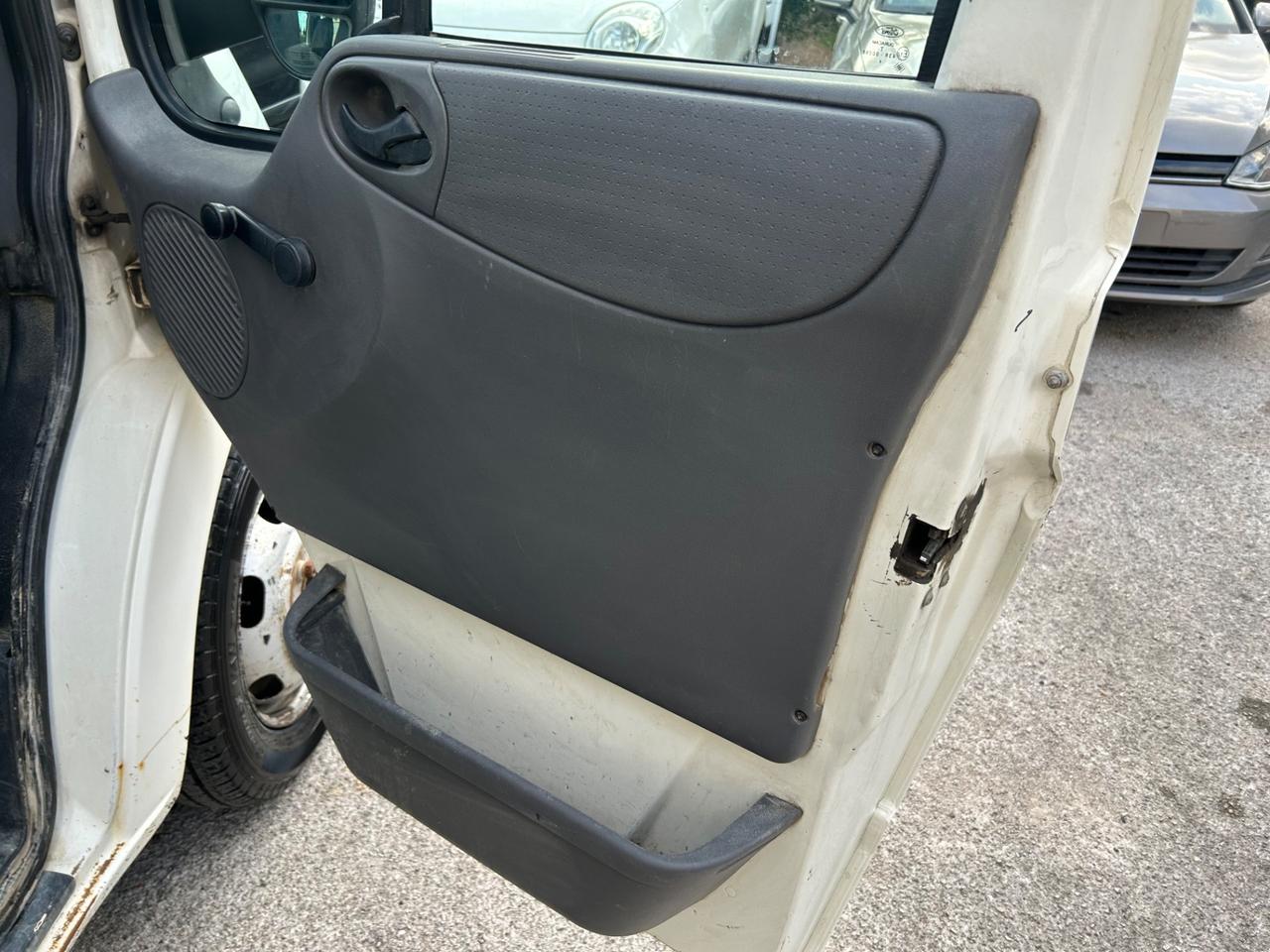 Ford Transit 350 2.4 TDCi/137 Ribaltabile 6 posti