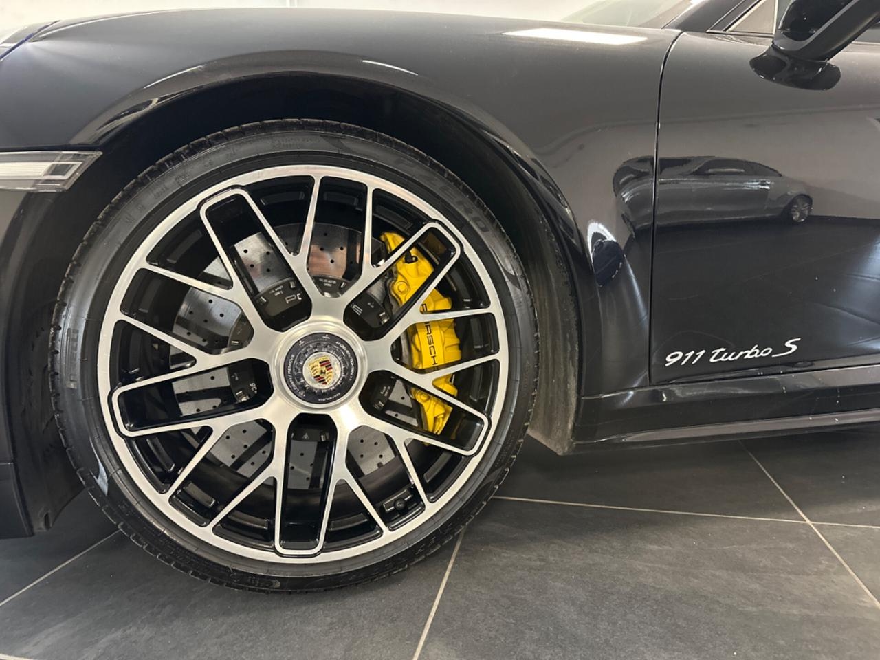 PORSCHE 911 3.8 TURBO S 560CV COUPE'