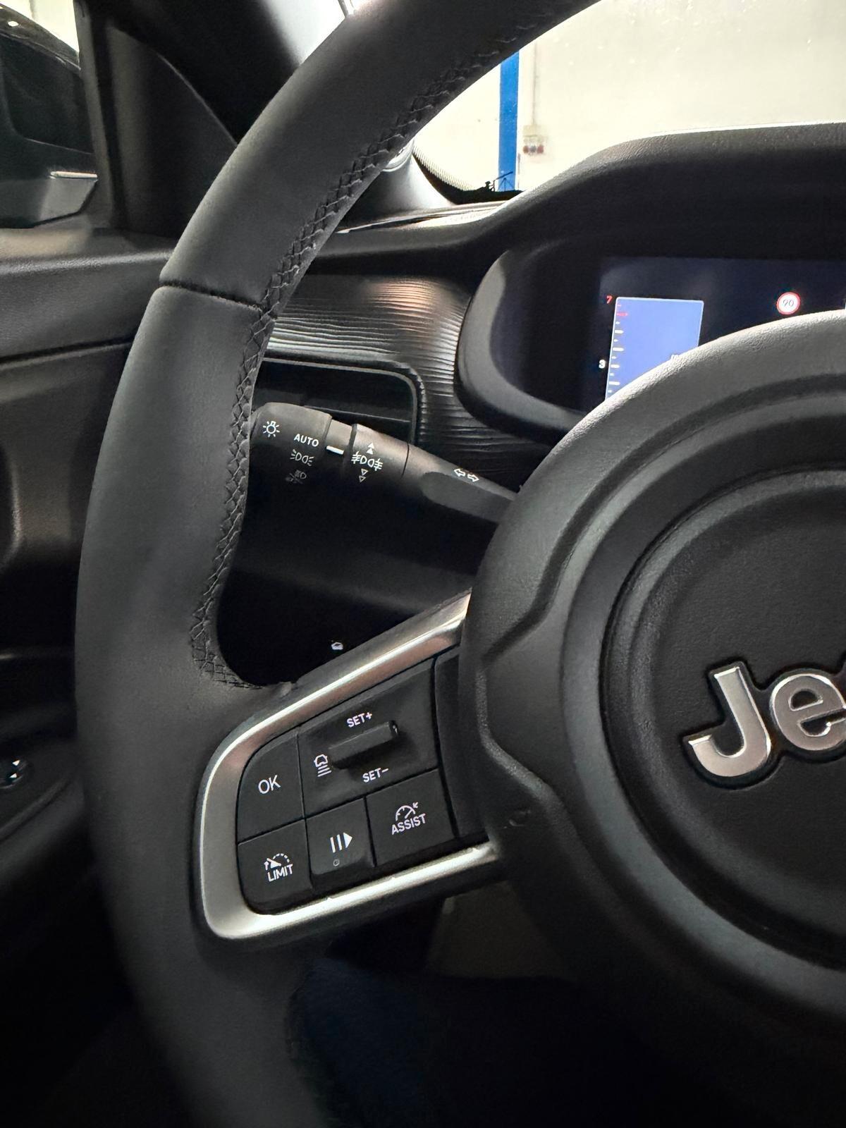 Jeep Avenger 1.2 Benzina 100 CV – Altitude – KM 0