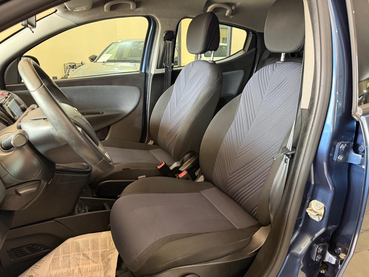 Lancia Ypsilon 1.0 FireFly 5 porte S&S Hybrid Gold