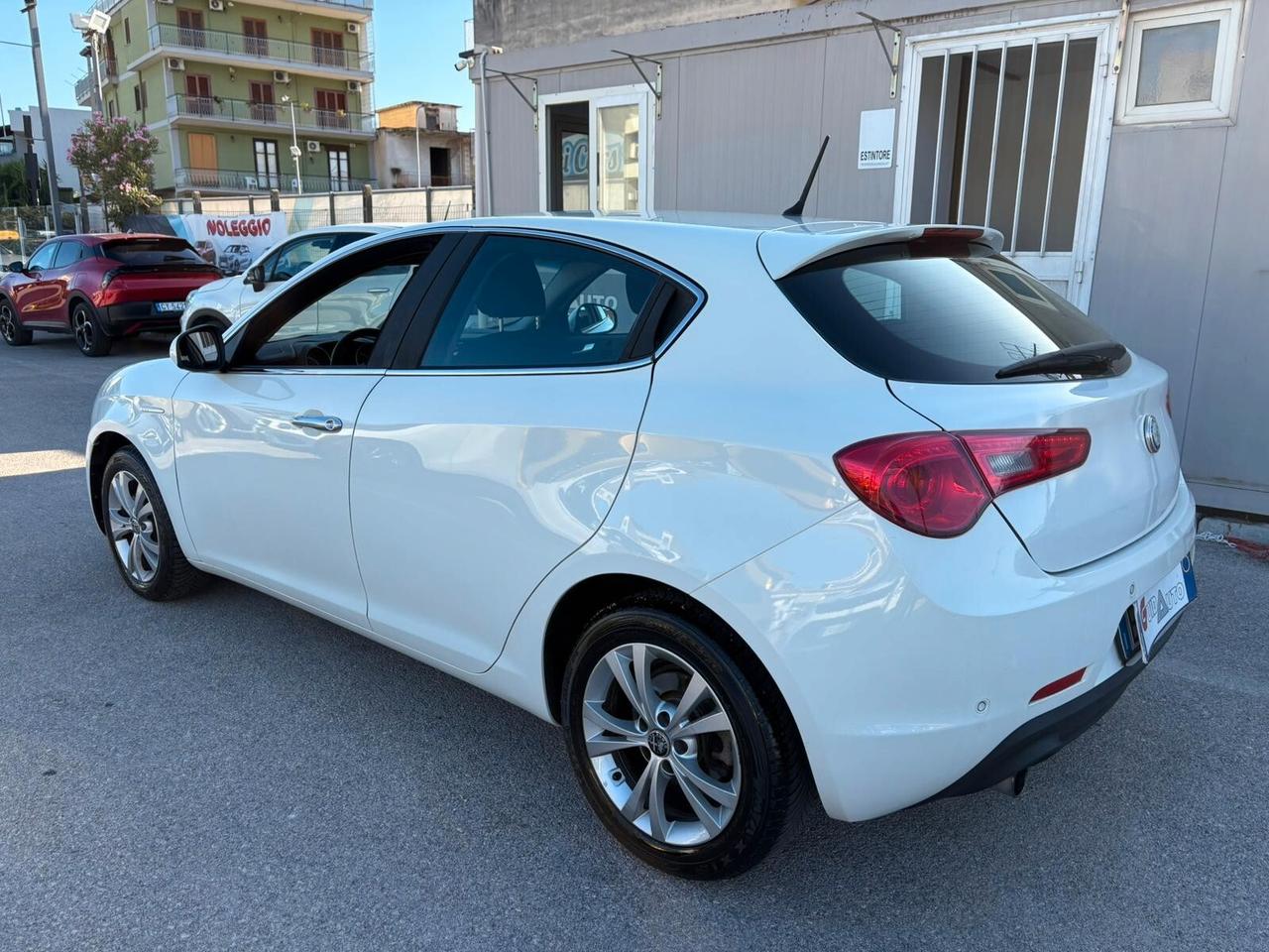 Alfa Romeo Giulietta 1.6 JTDm-2 105 CV Exclusive