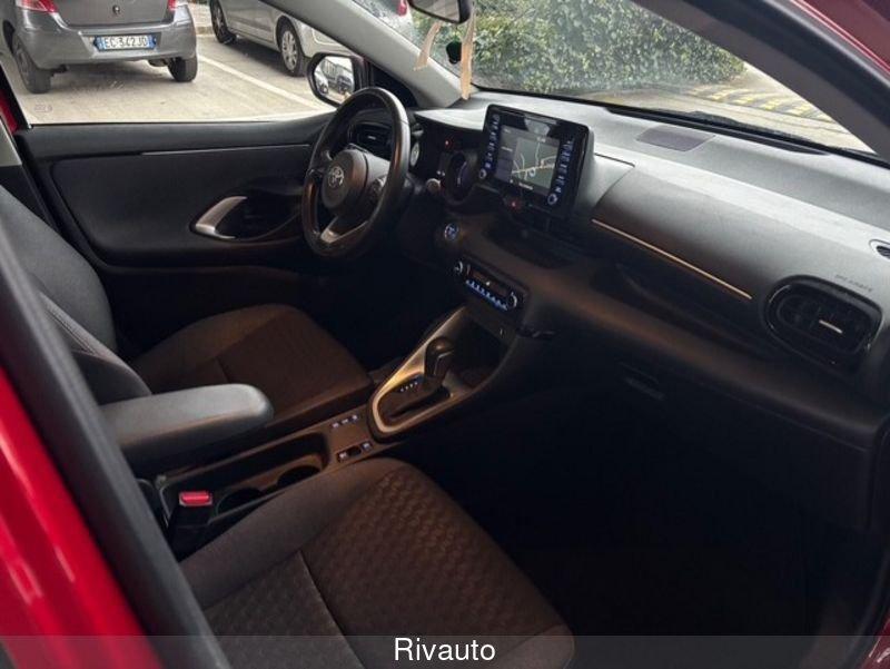 Toyota Yaris Hybrid Trend MY22