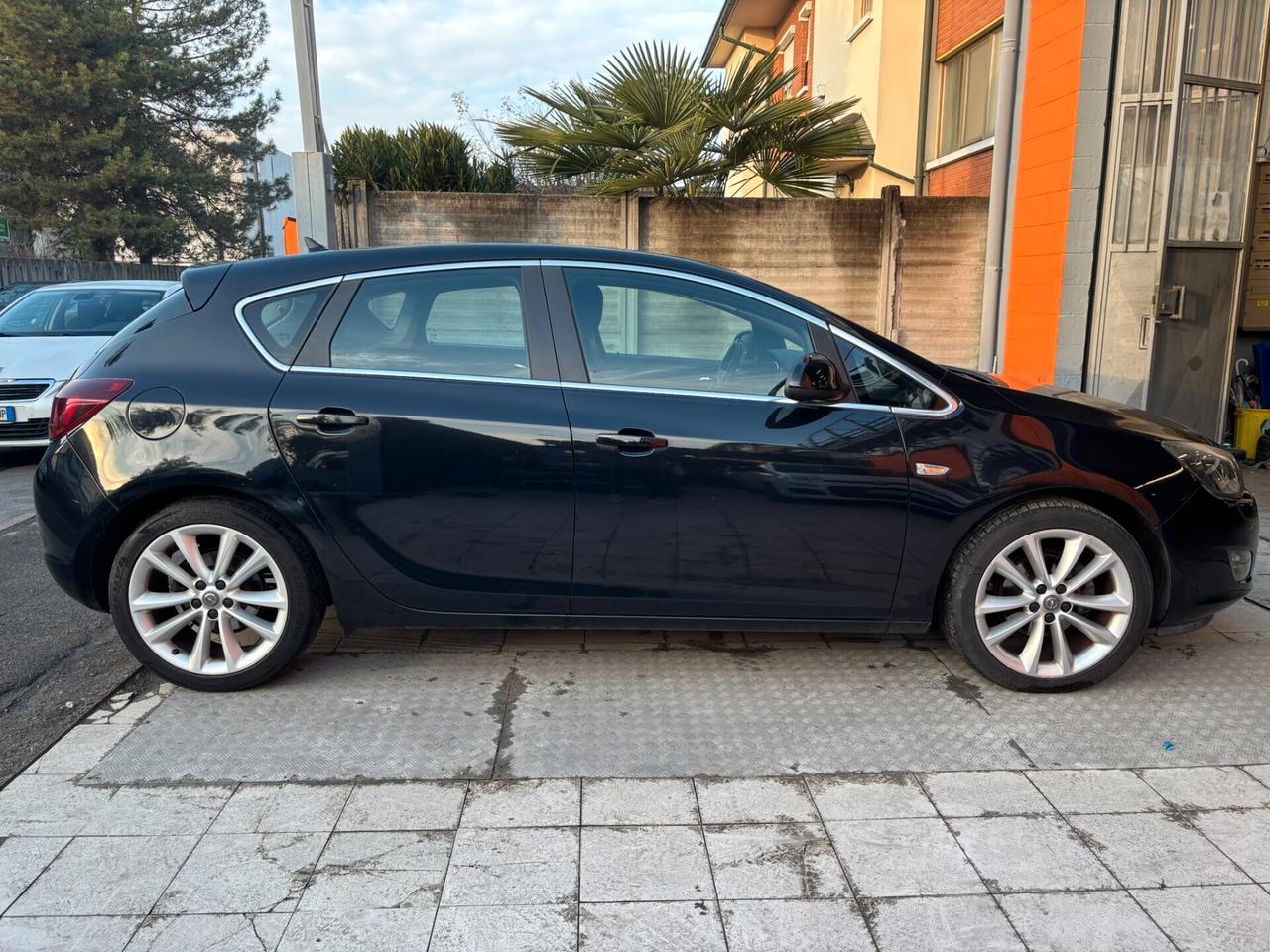 Opel Astra 1.4 Turbo 140CV 5 porte Cosmo GPL