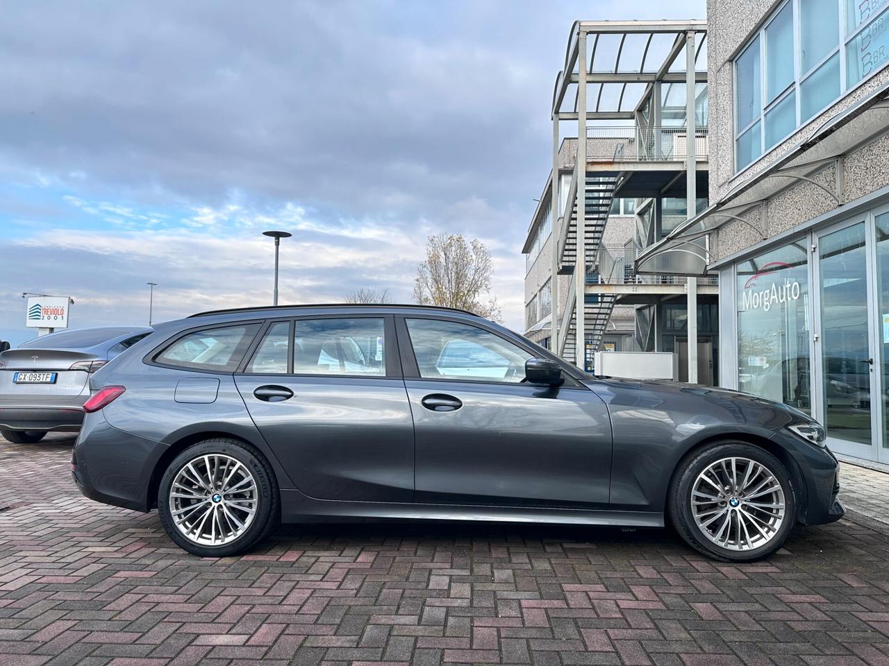 BMW 320d Touring xDrive AUTOMATICA EURO6D! PELLE!