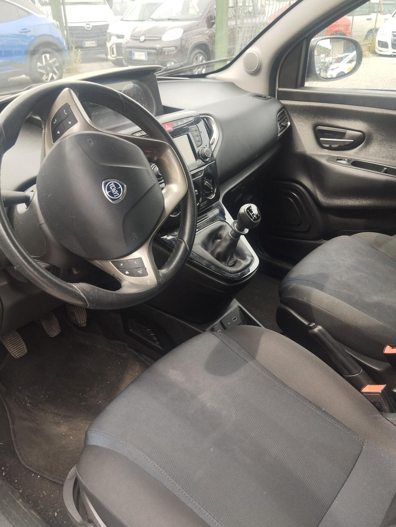 Lancia Ypsilon 1.2 69 CV 5 porte GPL Ecochic Gold