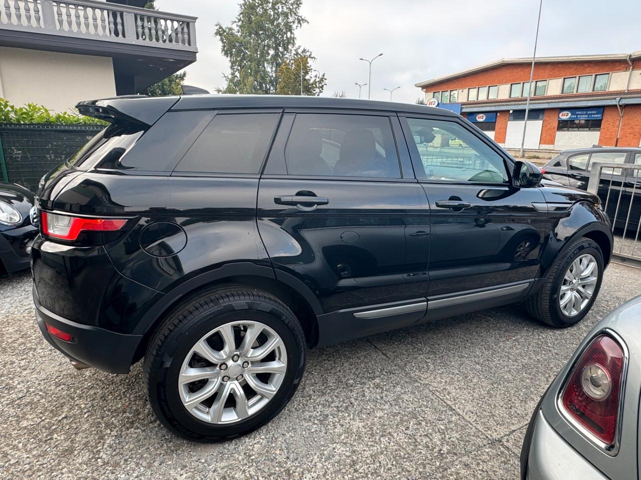 Land Rover Range Rover Evoque 2.0 TD4 4x4 Auto F1 – 2019 – 90.000 KM – Navigatore – Pari al Nuovo!