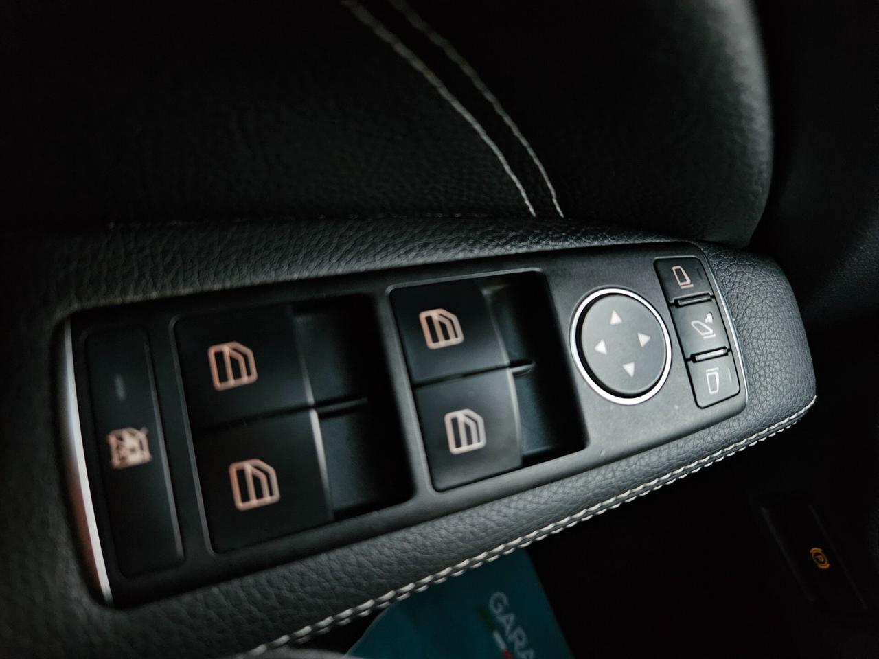 Mercedes-benz CLA 200 Berlina automatico