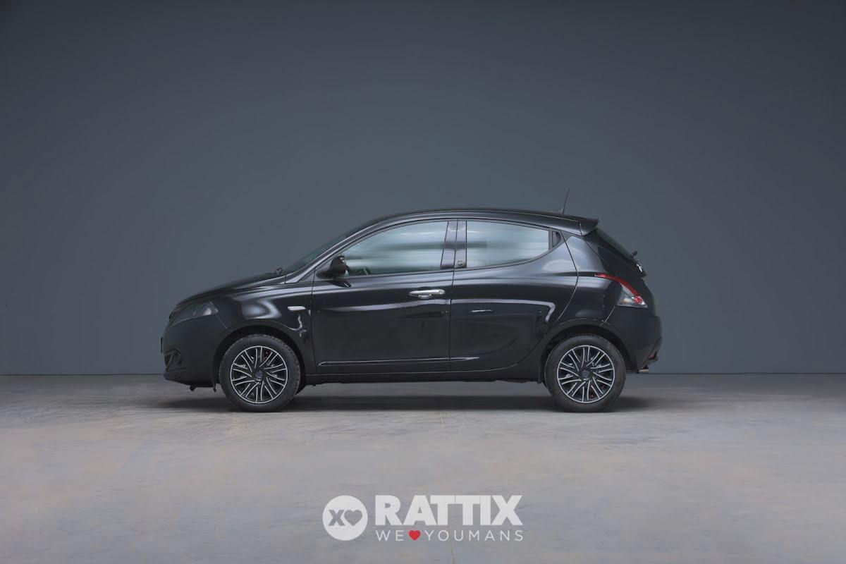 Lancia Ypsilon 1.0 Firefly Hybrid 70CV Gold