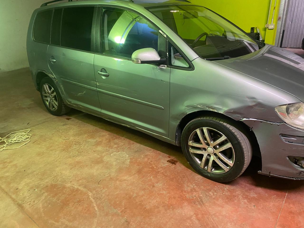 Volkswagen Touran 2.0 Conceptline Ecofuel