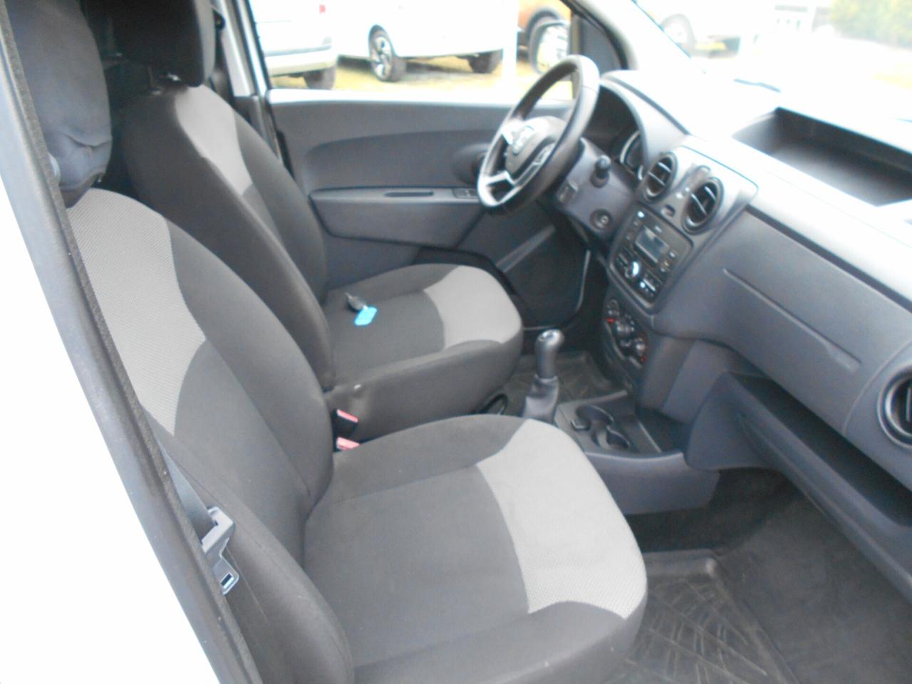 DACIA DOKKER 1.5 DCI 90 CV AUTOCARRO 2 POSTI