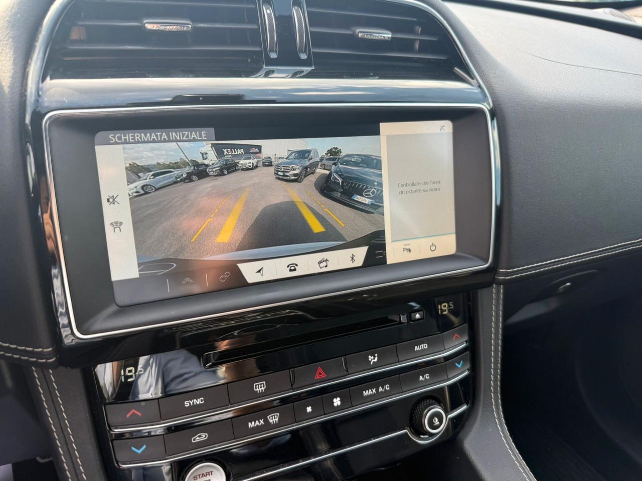 Jaguar F-Pace 2.0 D 180 CV AWD aut. Portfolio